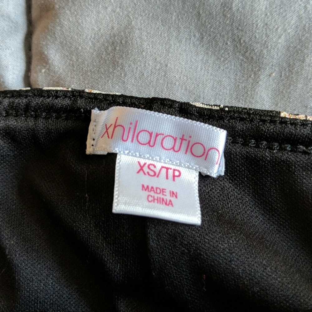 Patterned skirt - Picture 3 of 3